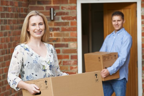 Local moving support near residential streets in Riddlesdown
