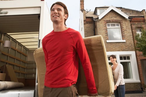 Careful packing and transport for a home move in Riddlesdown