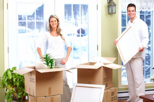 Local removals service navigating residential streets in Riddlesdown