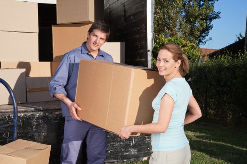 Small home removal service with van support in Riddlesdown